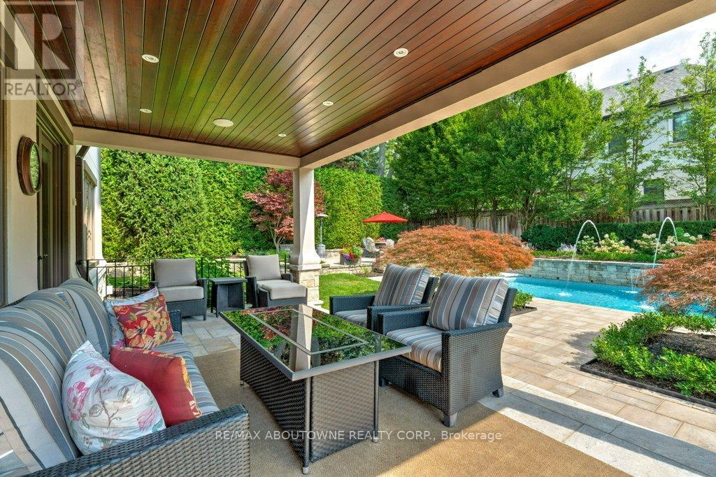 1237 Donlea Crescent, Oakville, Ontario  L6J 1V8 - Photo 49 - W12394022