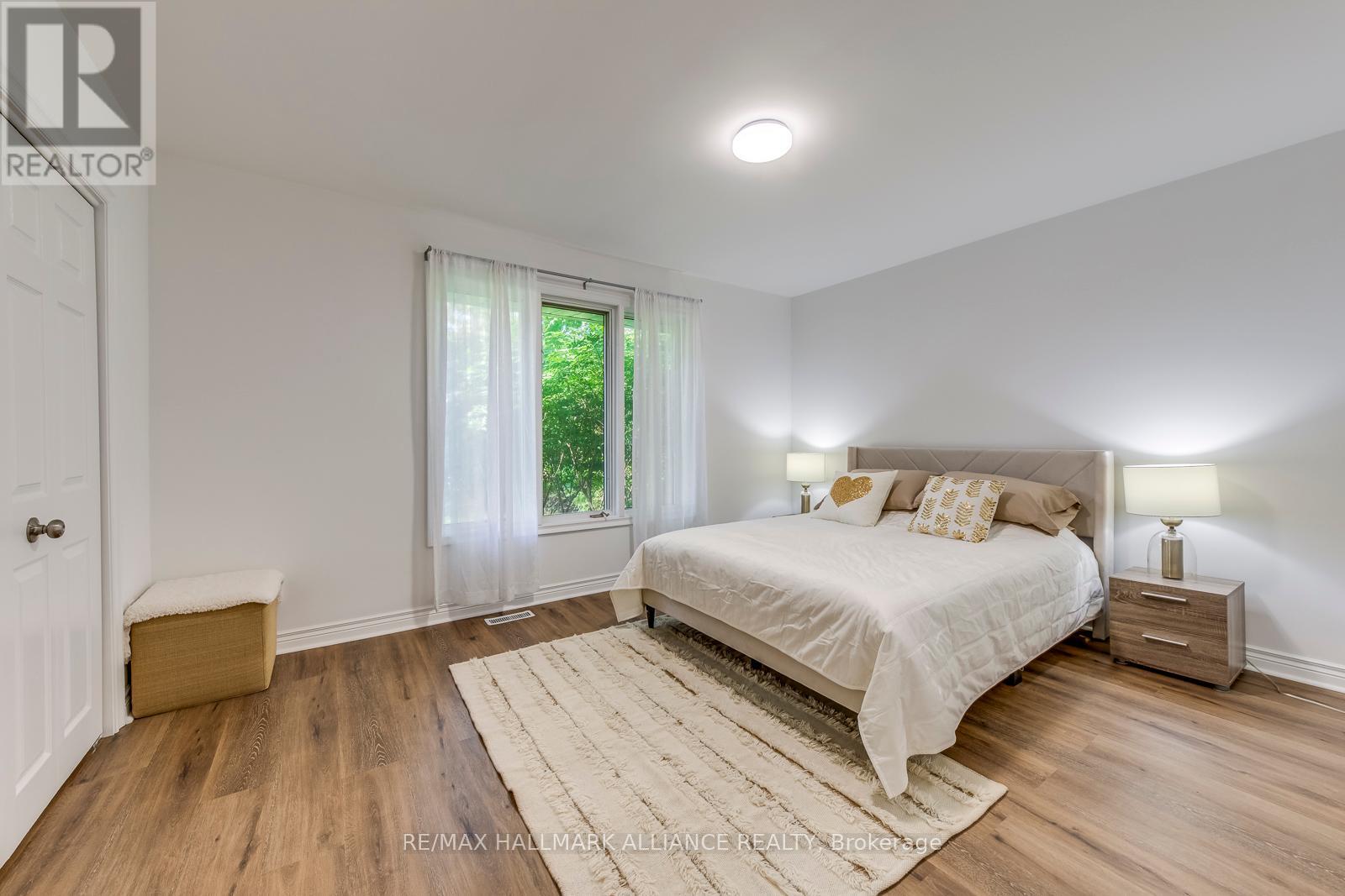 157 Trelawn Avenue, Oakville, Ontario  L6J 4R3 - Photo 22 - W12394032