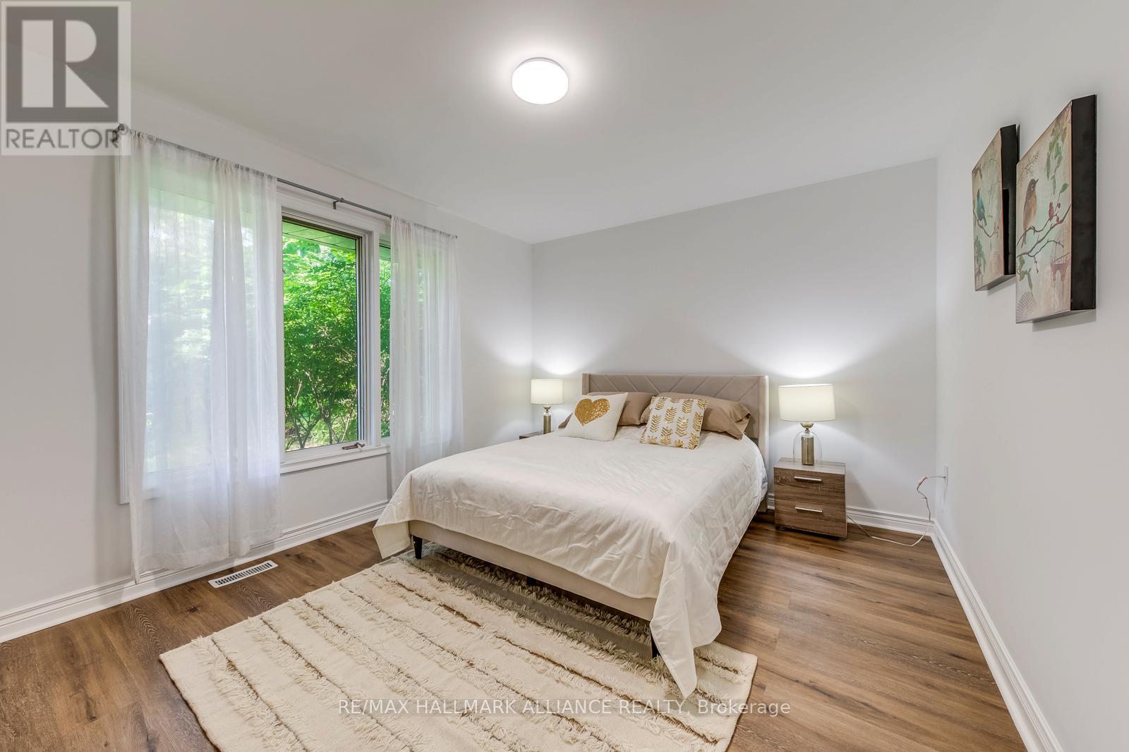 157 Trelawn Avenue, Oakville, Ontario  L6J 4R3 - Photo 23 - W12394032