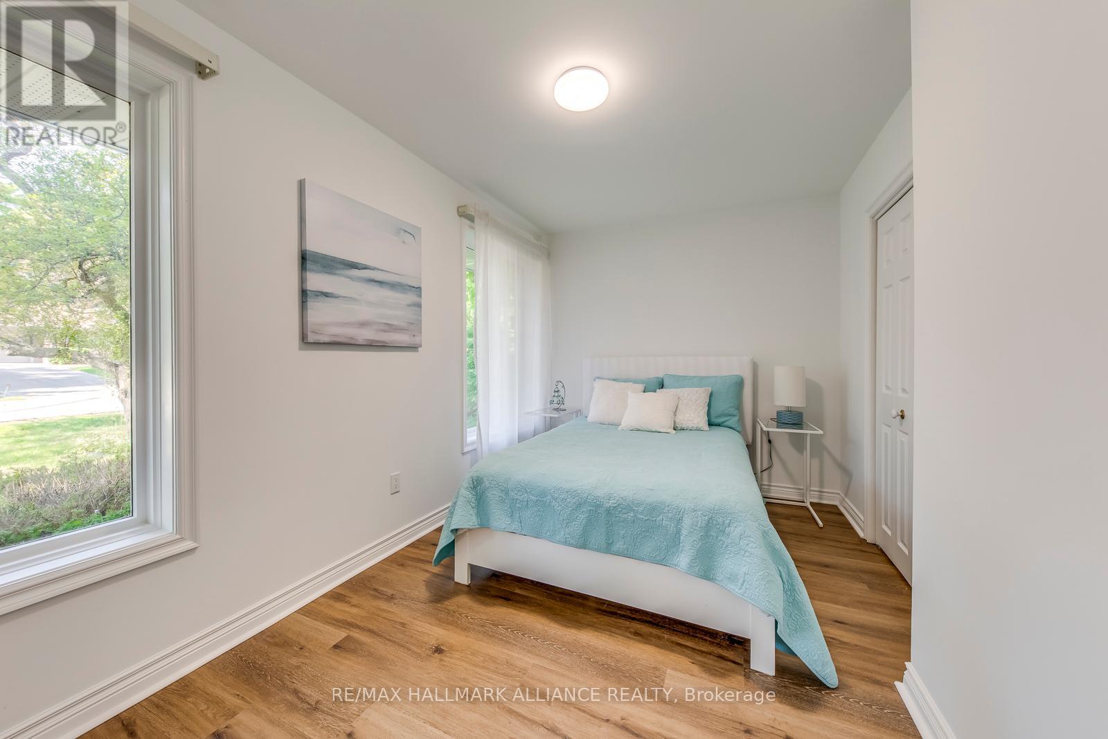 157 Trelawn Avenue, Oakville, Ontario  L6J 4R3 - Photo 27 - W12394032