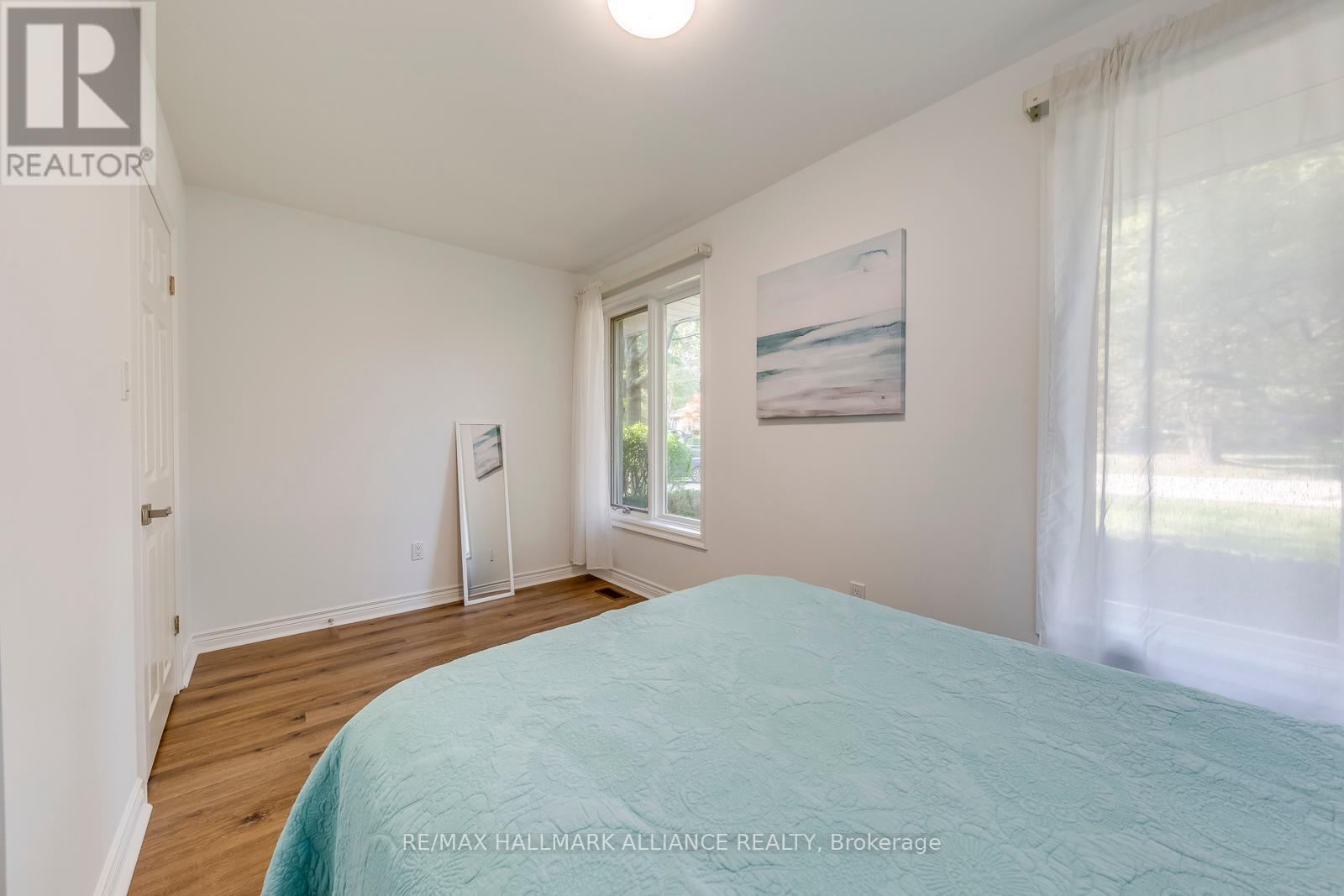 157 Trelawn Avenue, Oakville, Ontario  L6J 4R3 - Photo 28 - W12394032