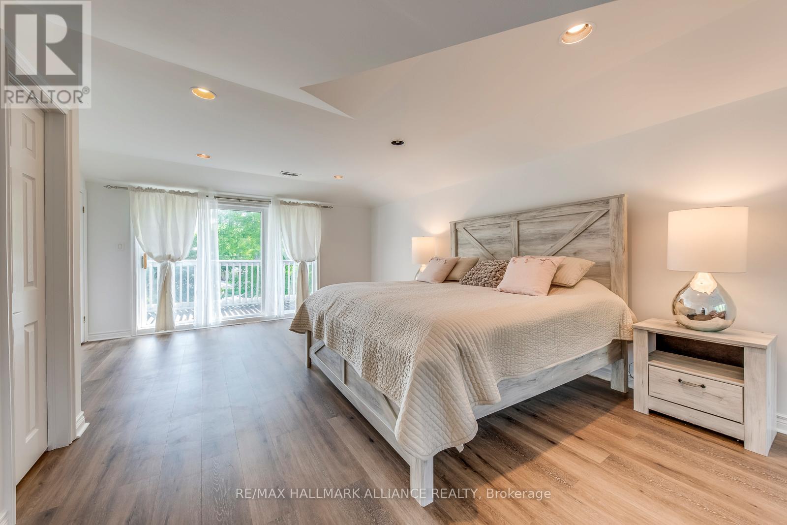157 Trelawn Avenue, Oakville, Ontario  L6J 4R3 - Photo 33 - W12394032
