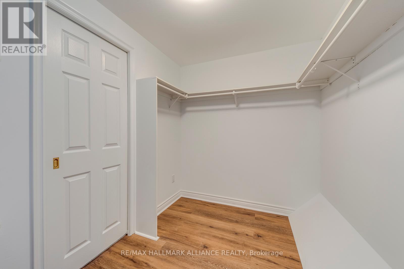 157 Trelawn Avenue, Oakville, Ontario  L6J 4R3 - Photo 35 - W12394032
