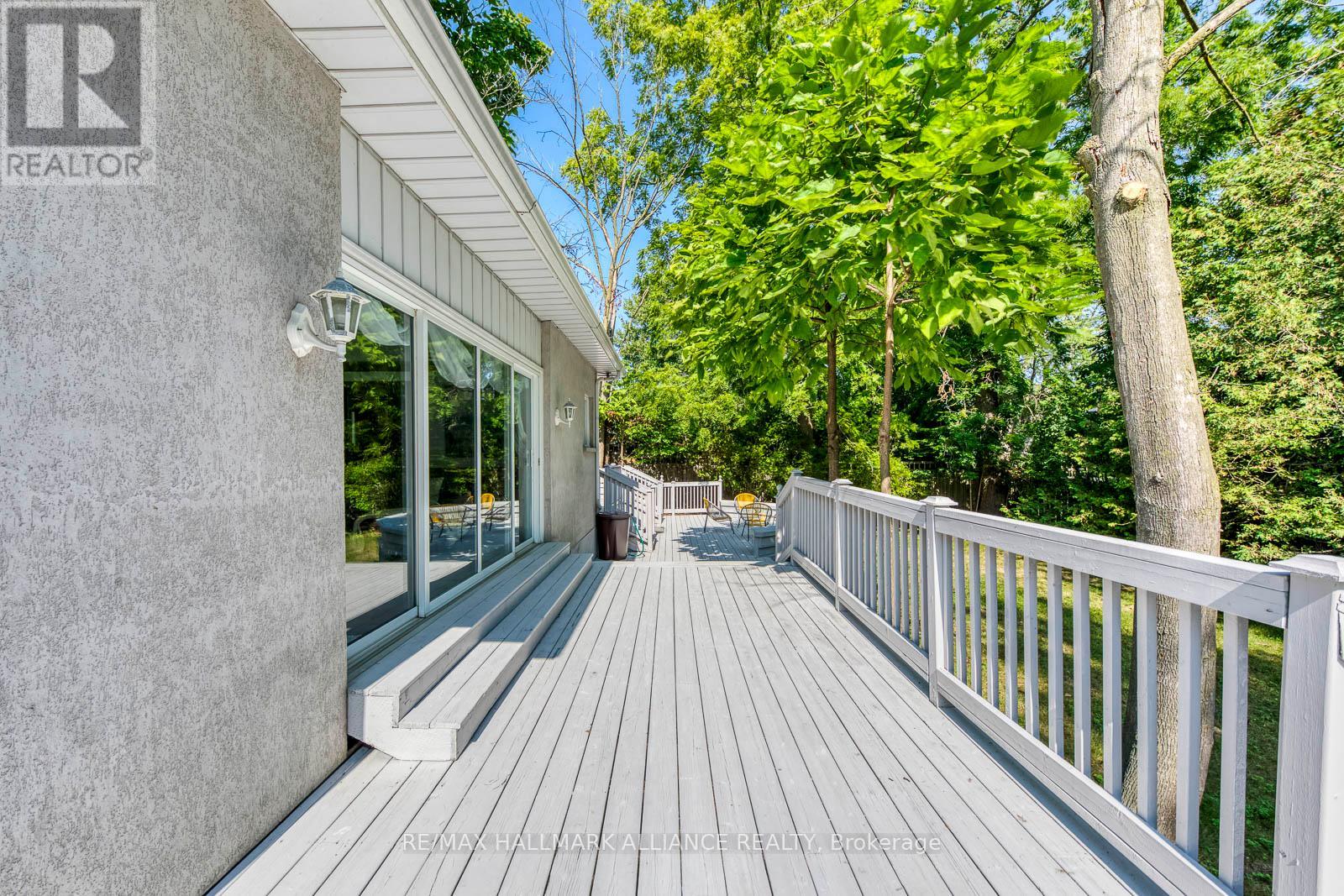 157 Trelawn Avenue, Oakville, Ontario  L6J 4R3 - Photo 43 - W12394032
