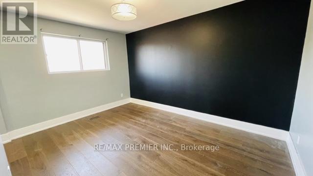 102 Northover Street, Toronto (Glenfield-Jane Heights), Ontario  M3L 1W7 - Photo 10 - W12394092