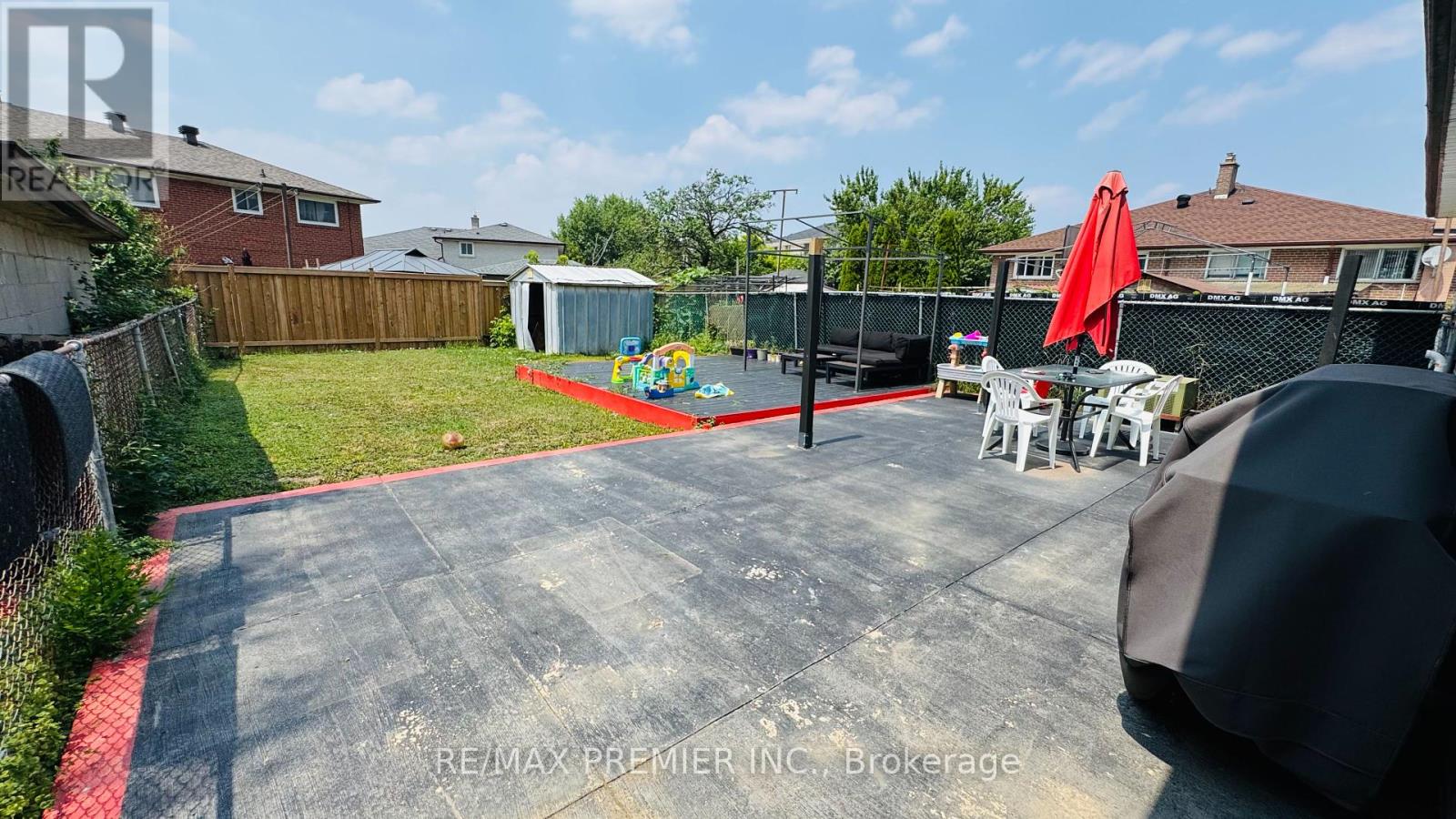 102 Northover Street, Toronto (Glenfield-Jane Heights), Ontario  M3L 1W7 - Photo 17 - W12394092