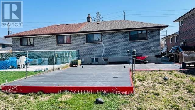 102 Northover Street, Toronto (Glenfield-Jane Heights), Ontario  M3L 1W7 - Photo 19 - W12394092