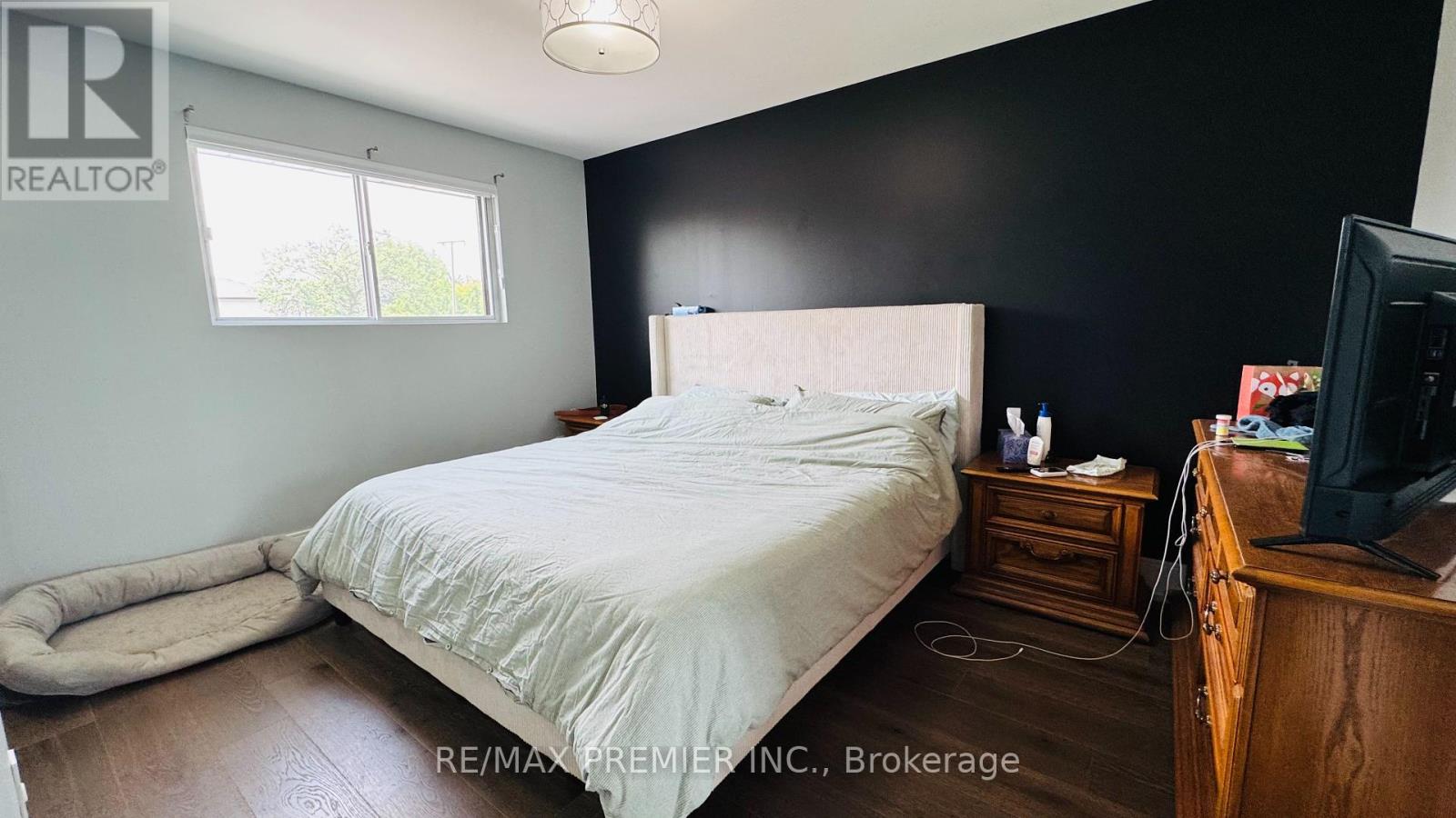 102 Northover Street, Toronto (Glenfield-Jane Heights), Ontario  M3L 1W7 - Photo 9 - W12394092