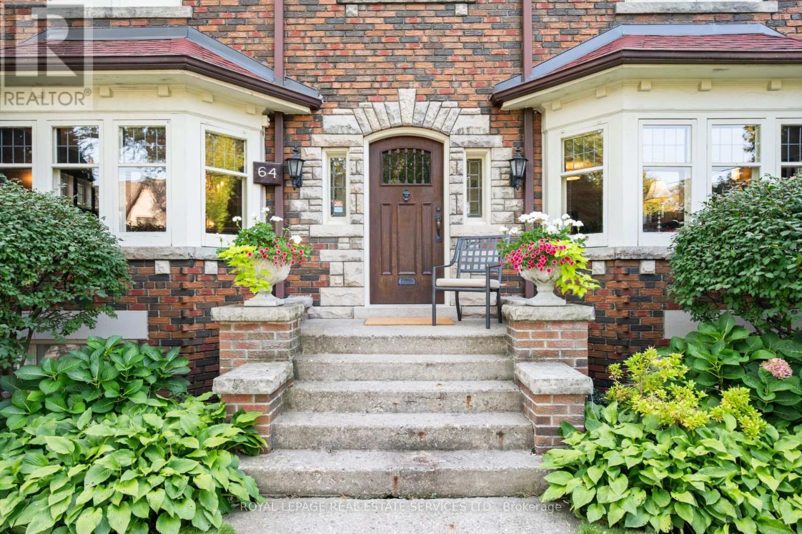 Property at 64 GRENVIEW BOULEVARD N image 2