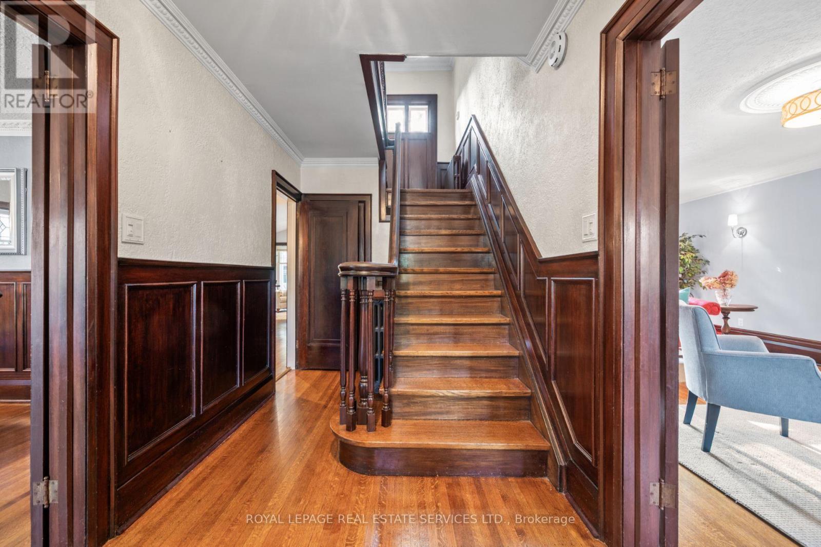 Property at 64 GRENVIEW BOULEVARD N image 3