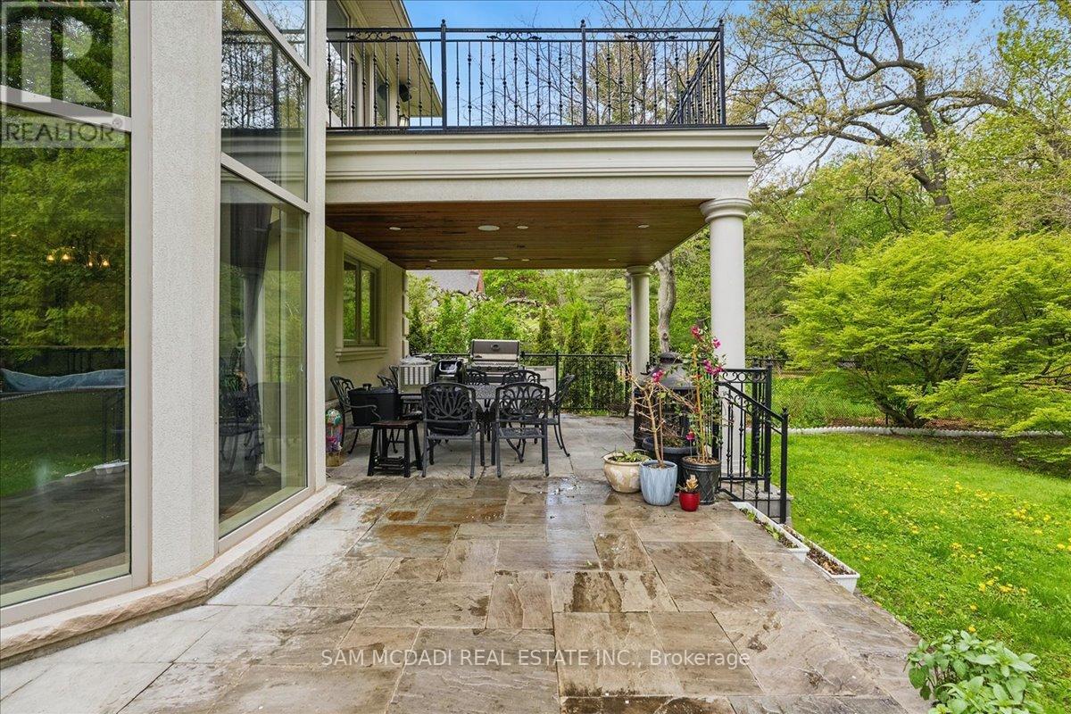 883 Parkland Avenue, Mississauga, Ontario  L5H 3G6 - Photo 48 - W12394131