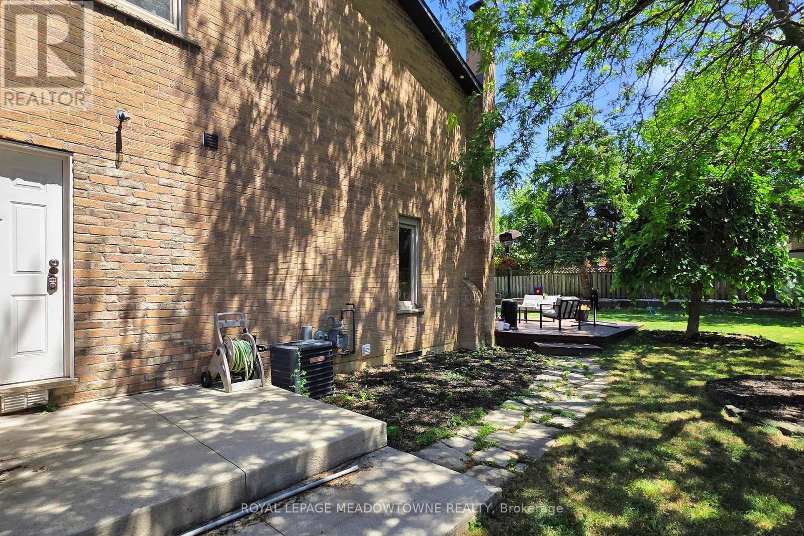 365 Celtic Drive, Hamilton, Ontario  L8E 4N1 - Photo 48 - X12393929
