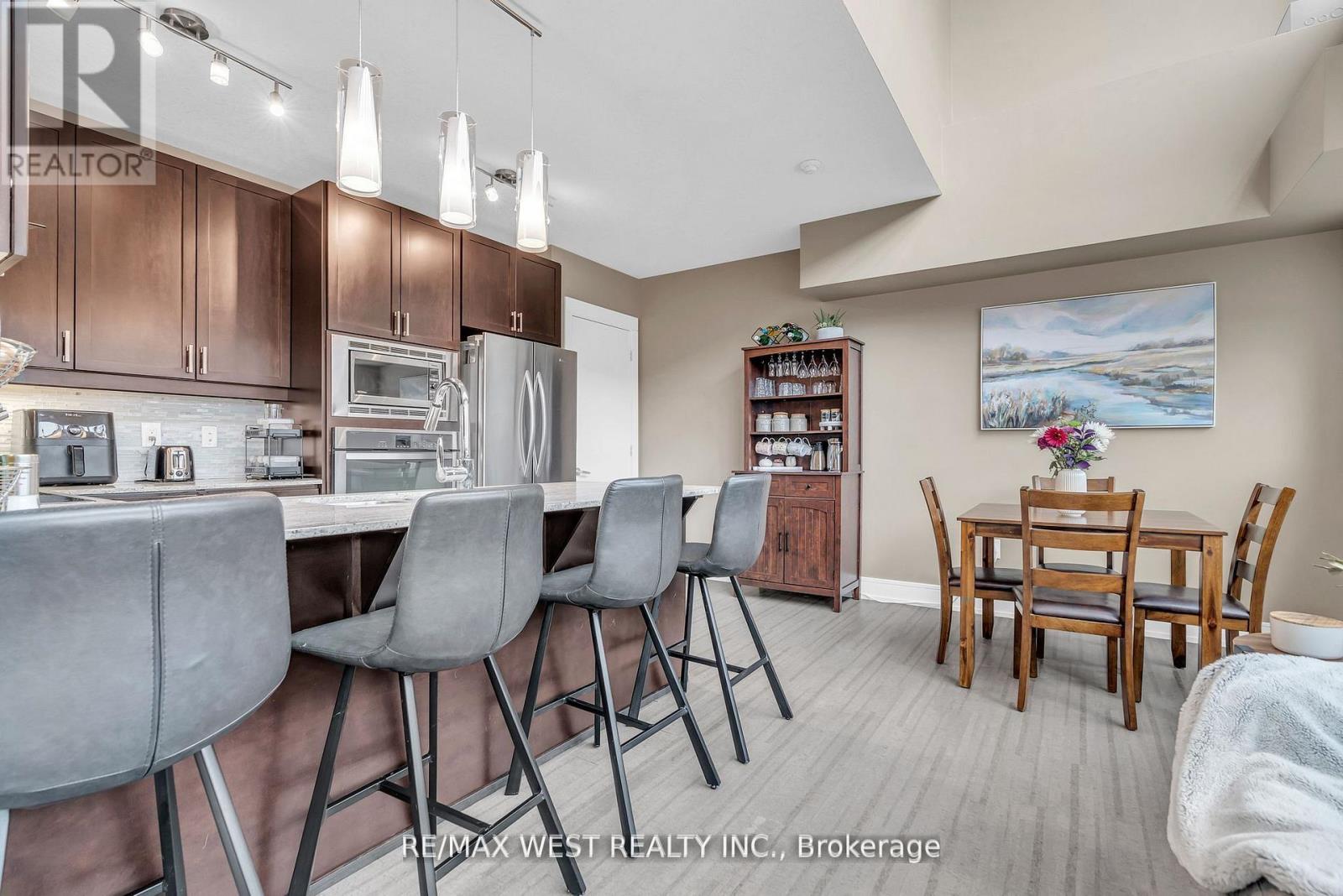 704 - 112 Benton Street, Kitchener, Ontario  N2G 3H6 - Photo 7 - X12394000