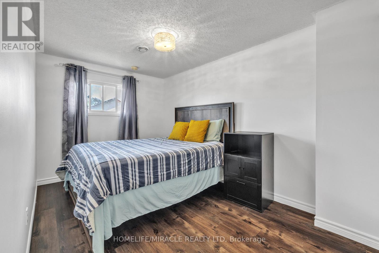 4 - 259 Lansdowne Avenue, Woodstock (Woodstock - North), Ontario  N4T 1N6 - Photo 11 - X12394071