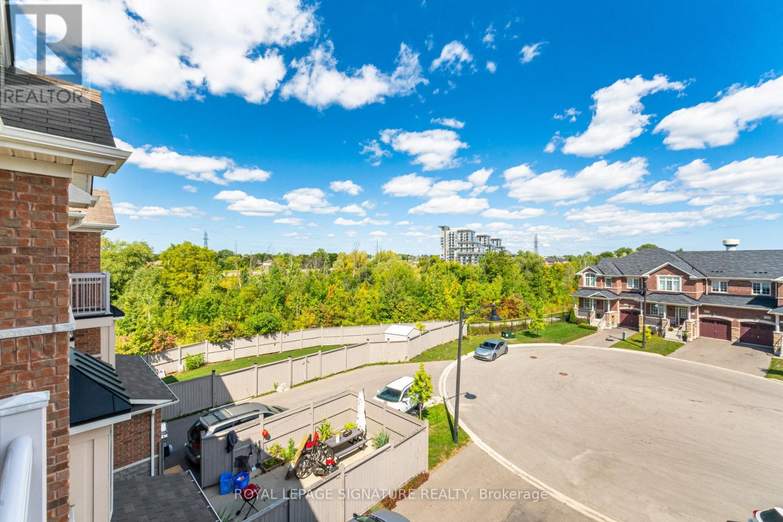 99 Burke Street, Hamilton (Waterdown), Ontario  L8B 0T8 - Photo 23 - X12394076