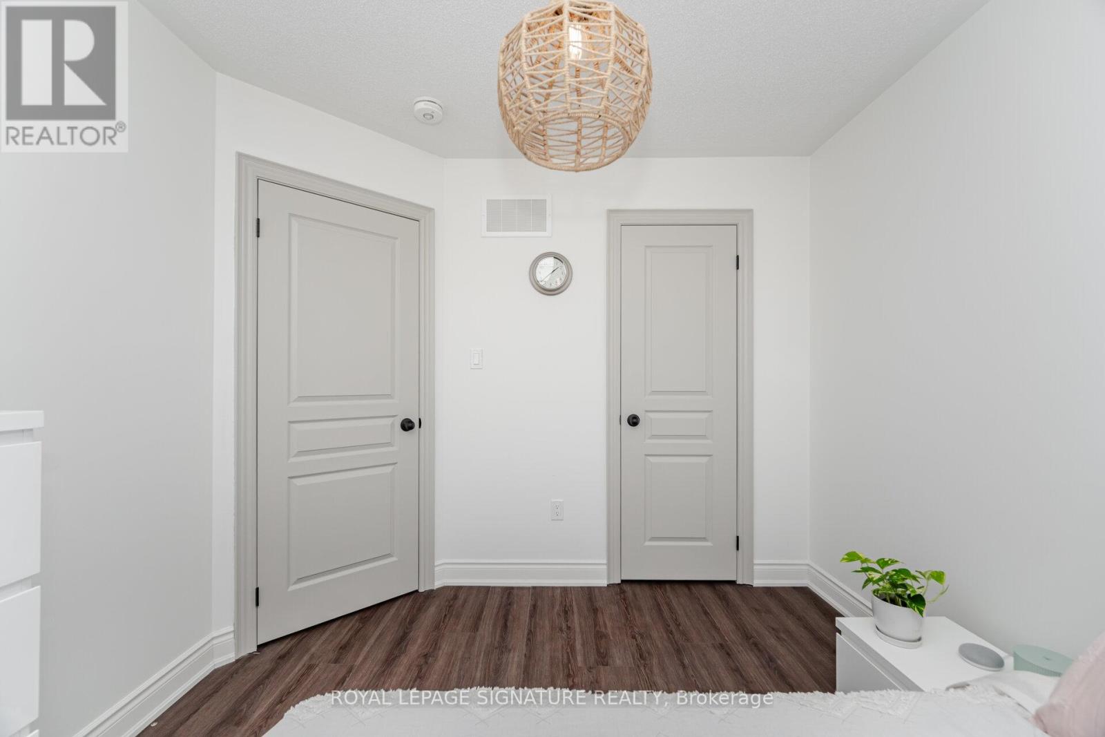 99 Burke Street, Hamilton (Waterdown), Ontario  L8B 0T8 - Photo 25 - X12394076