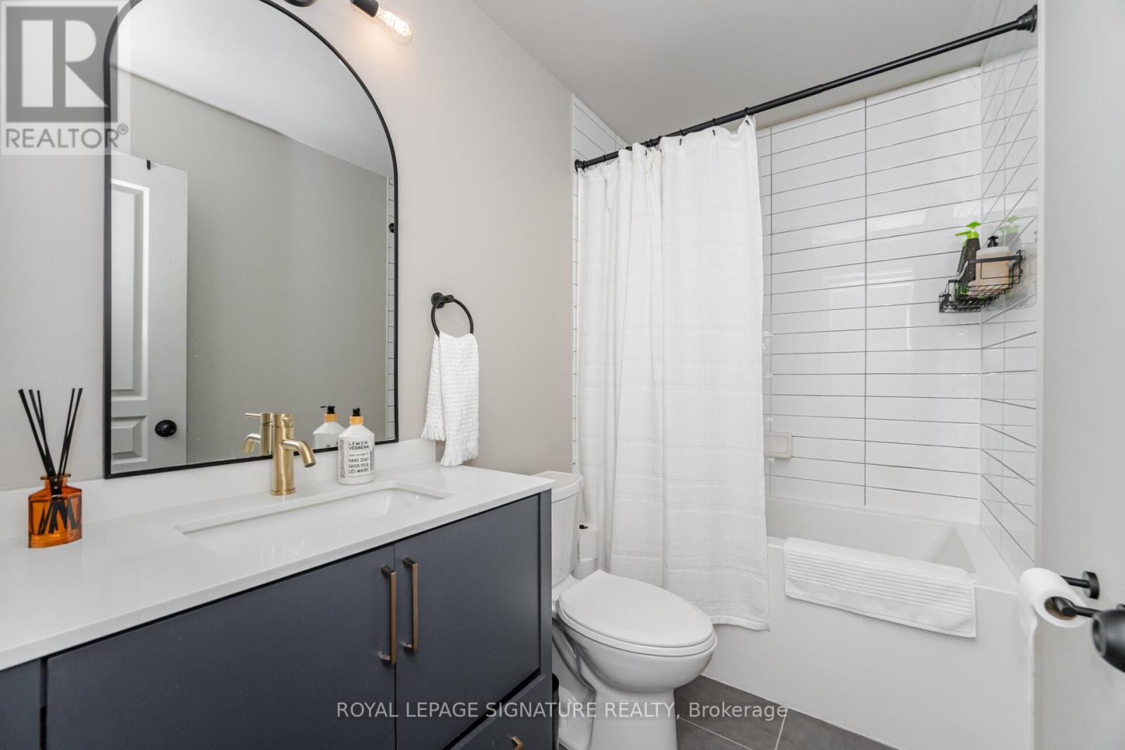 99 Burke Street, Hamilton (Waterdown), Ontario  L8B 0T8 - Photo 28 - X12394076