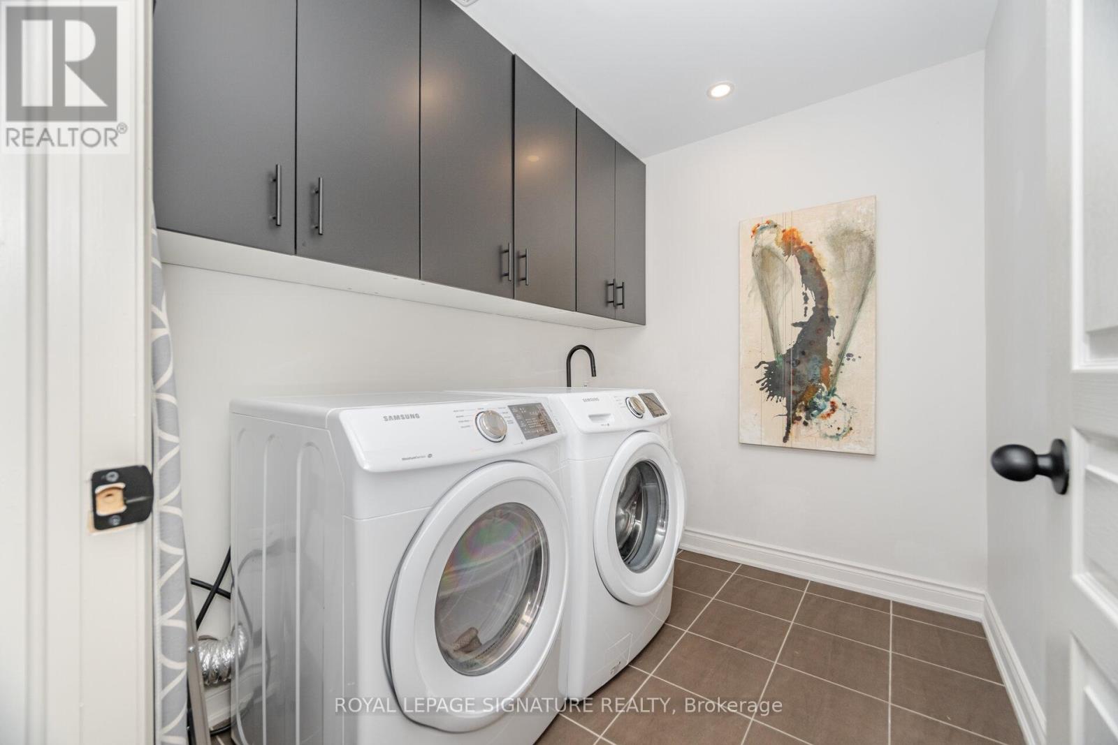 99 Burke Street, Hamilton (Waterdown), Ontario  L8B 0T8 - Photo 31 - X12394076