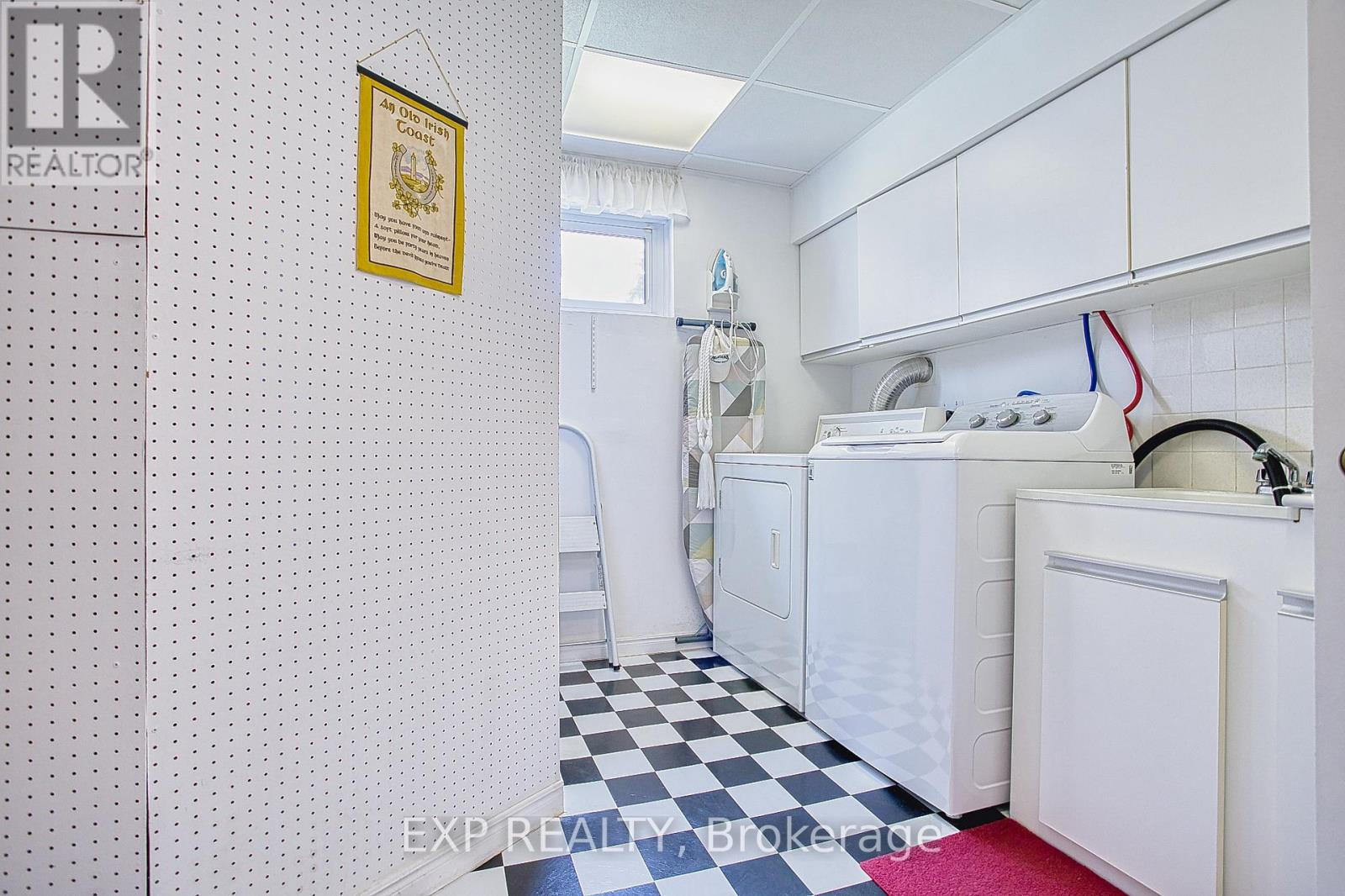 24 Samuel Road, Grimsby, Ontario  L3M 4P6 - Photo 22 - X12394077