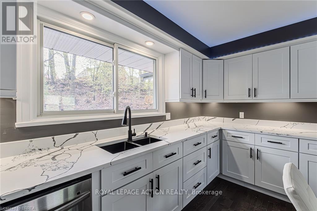 54 Grand Street, Norfolk, Ontario  N0A 1N7 - Photo 15 - X12394109