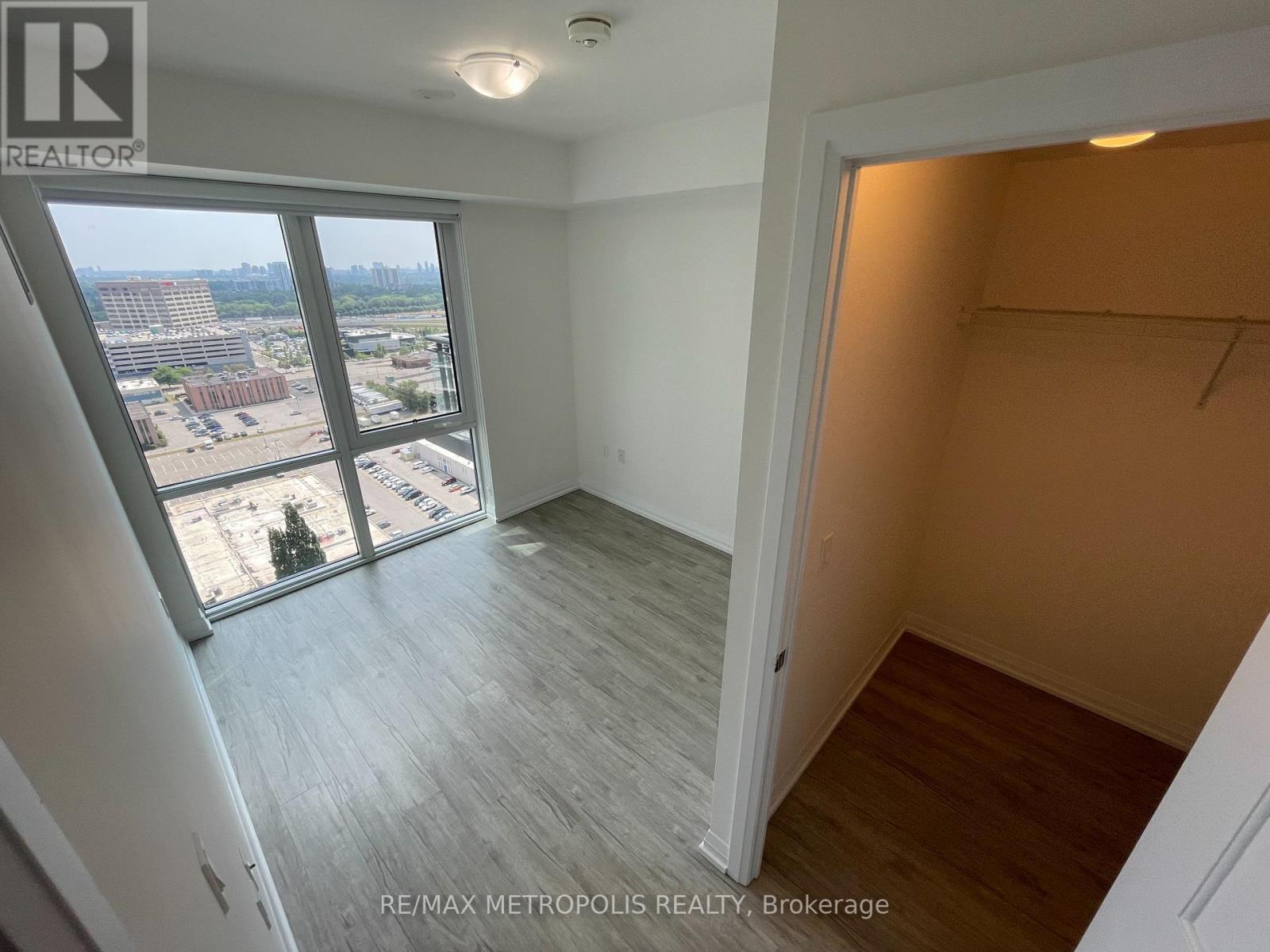 2410 - 55 Smooth Rose Court, Toronto, Ontario  M2J 0G7 - Photo 7 - C12392695