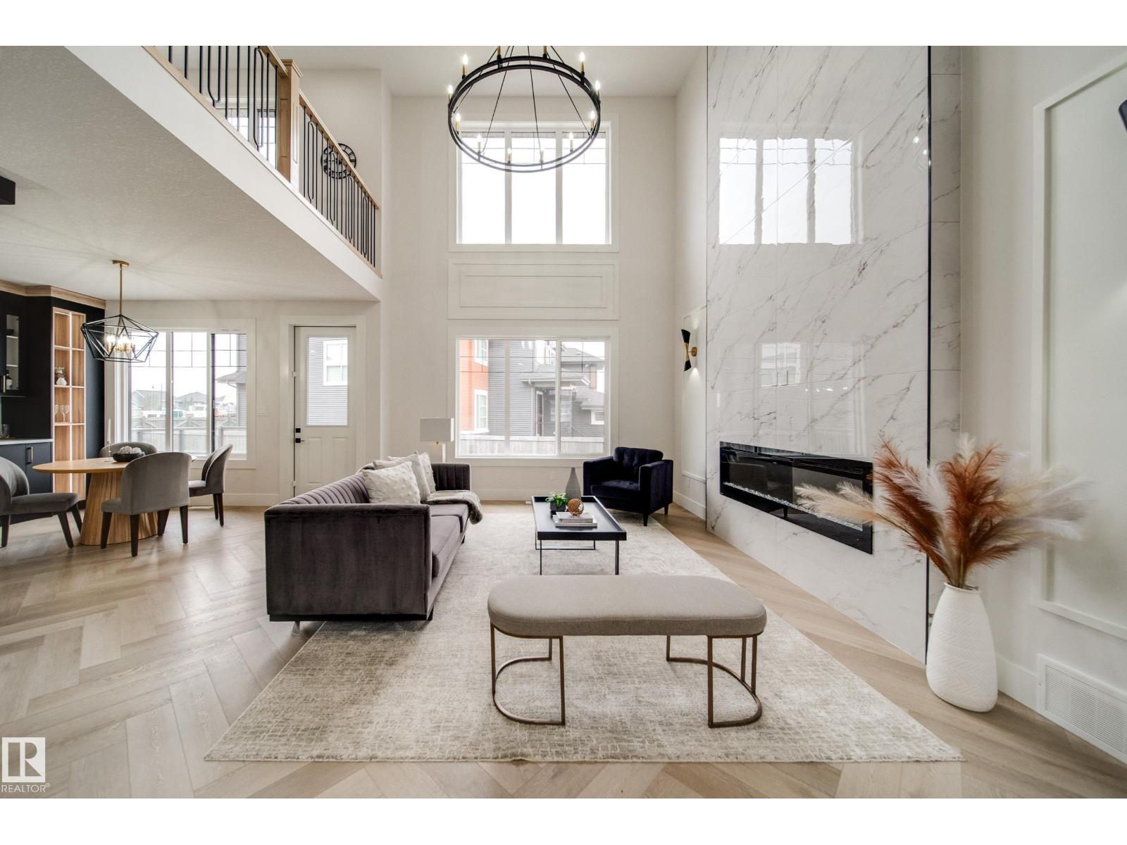 4004 Ginsburg Cr Nw, Edmonton, Alberta  T5T 4V2 - Photo 1 - E4457018