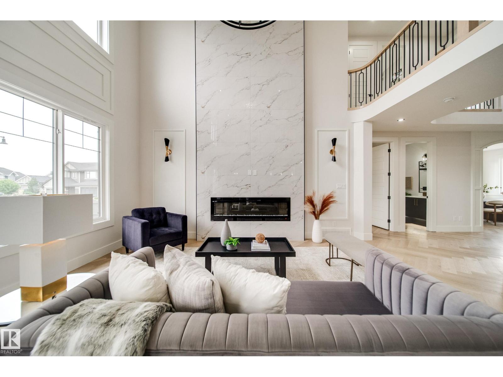 4004 Ginsburg Cr Nw, Edmonton, Alberta  T5T 4V2 - Photo 3 - E4457018