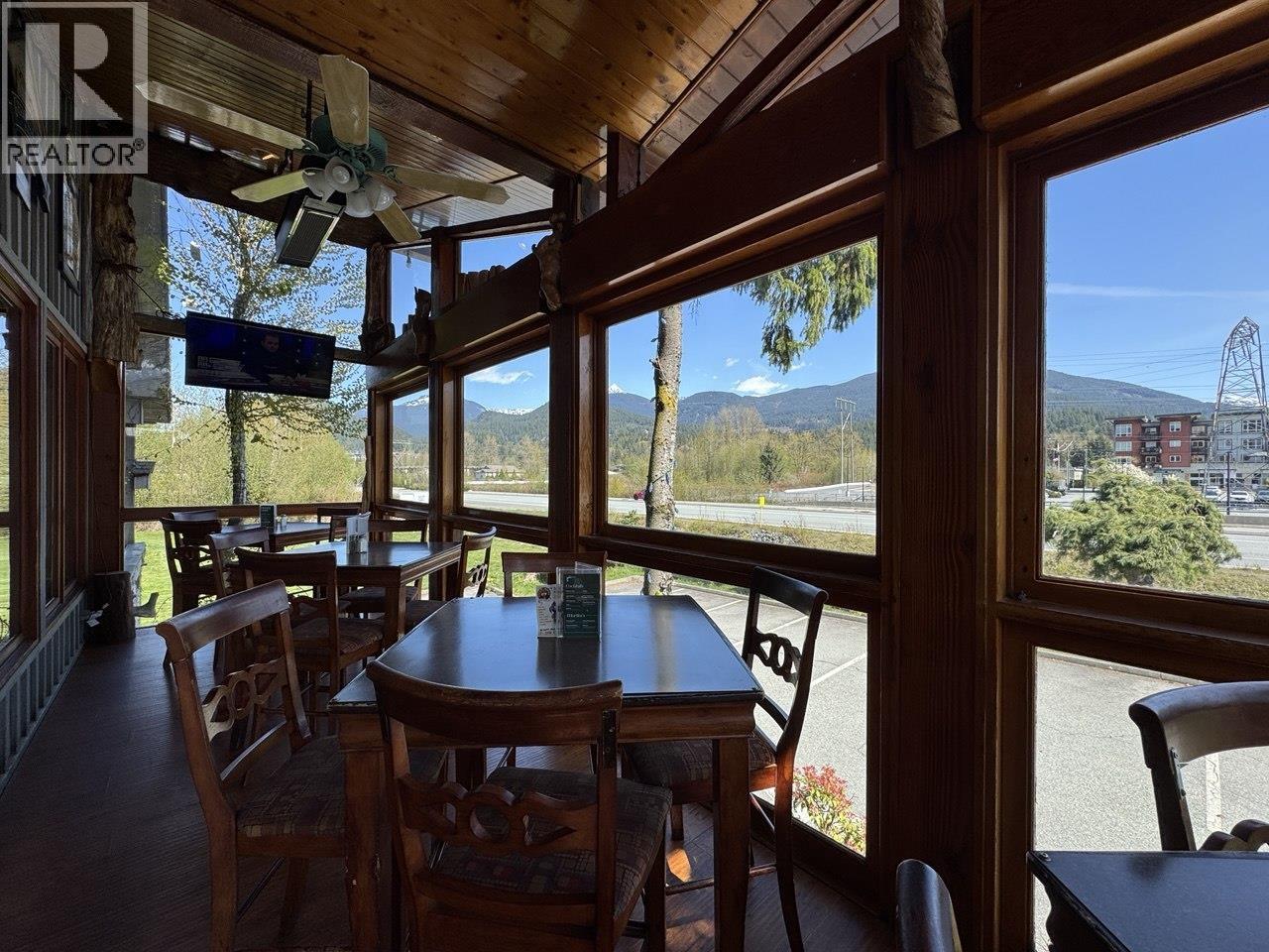 40452 Government Road, Squamish, British Columbia  V0N 1T0 - Photo 22 - C8071943