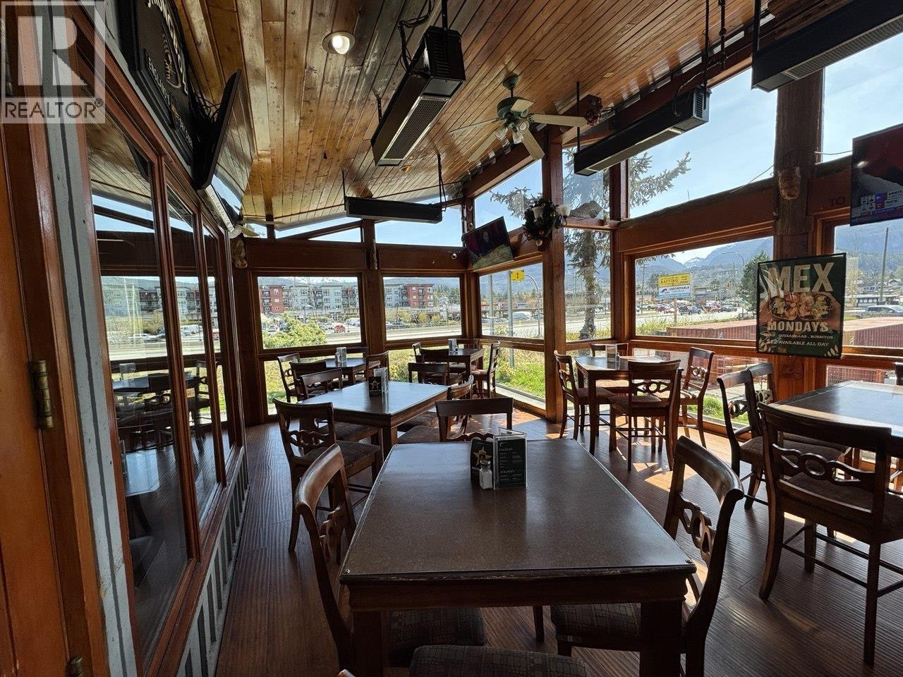 40452 Government Road, Squamish, British Columbia  V0N 1T0 - Photo 18 - C8071943