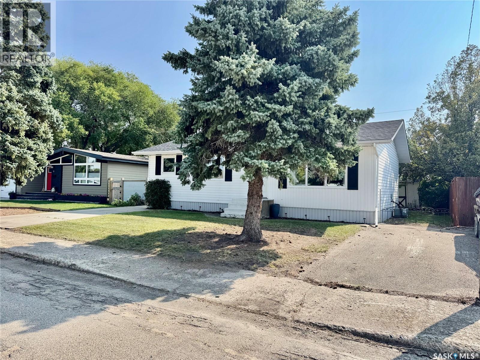 12 King Crescent, Humboldt, Saskatchewan  S0K 2A0 - Photo 29 - SK017885