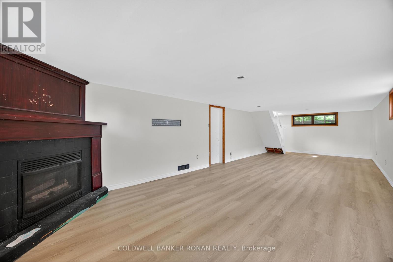 180 Wellington Street E, New Tecumseth, Ontario  L9R 1G5 - Photo 24 - N12393520