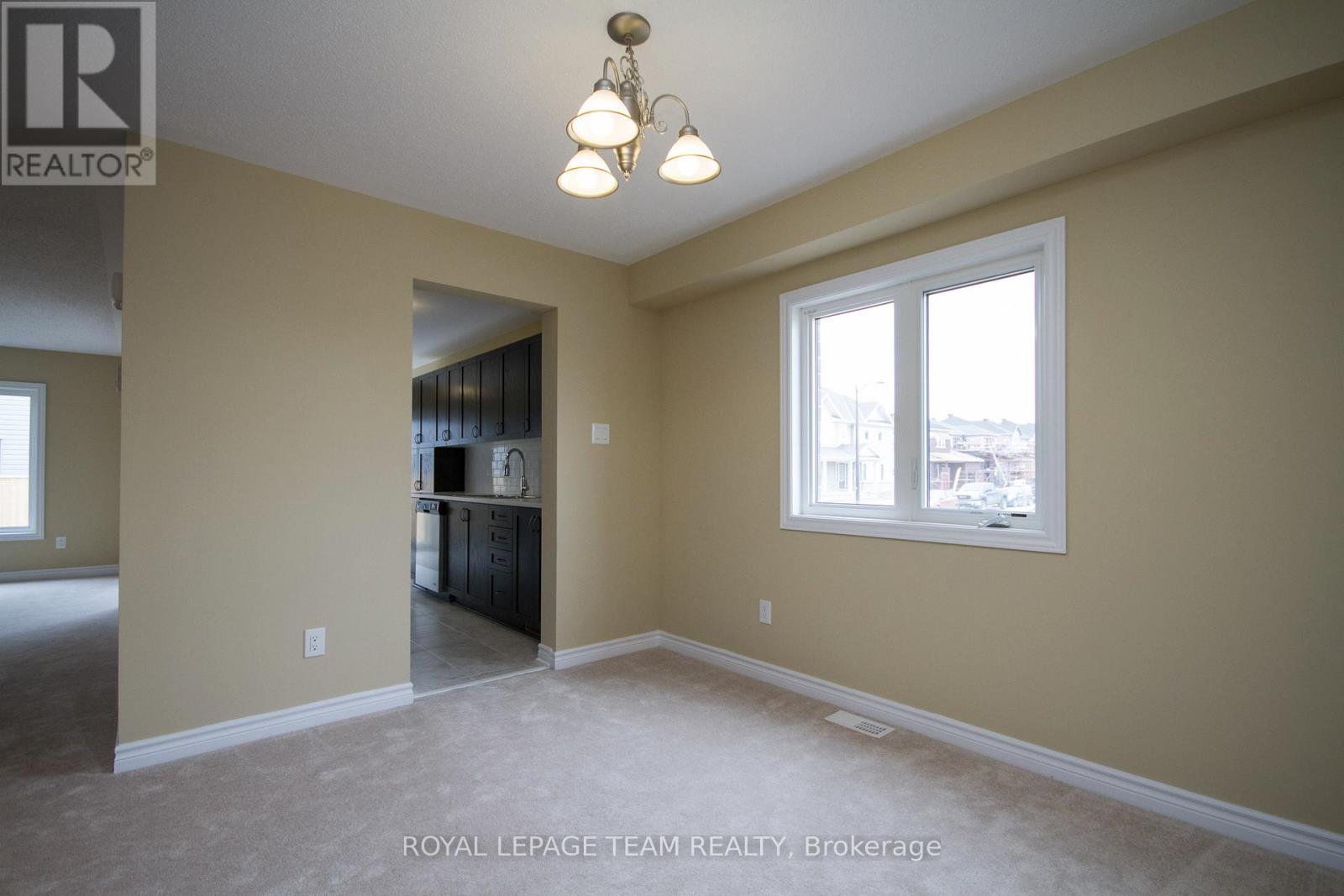 464 Brettonwood Ridge, Ottawa, Ontario  K2T 0K7 - Photo 11 - X12367901