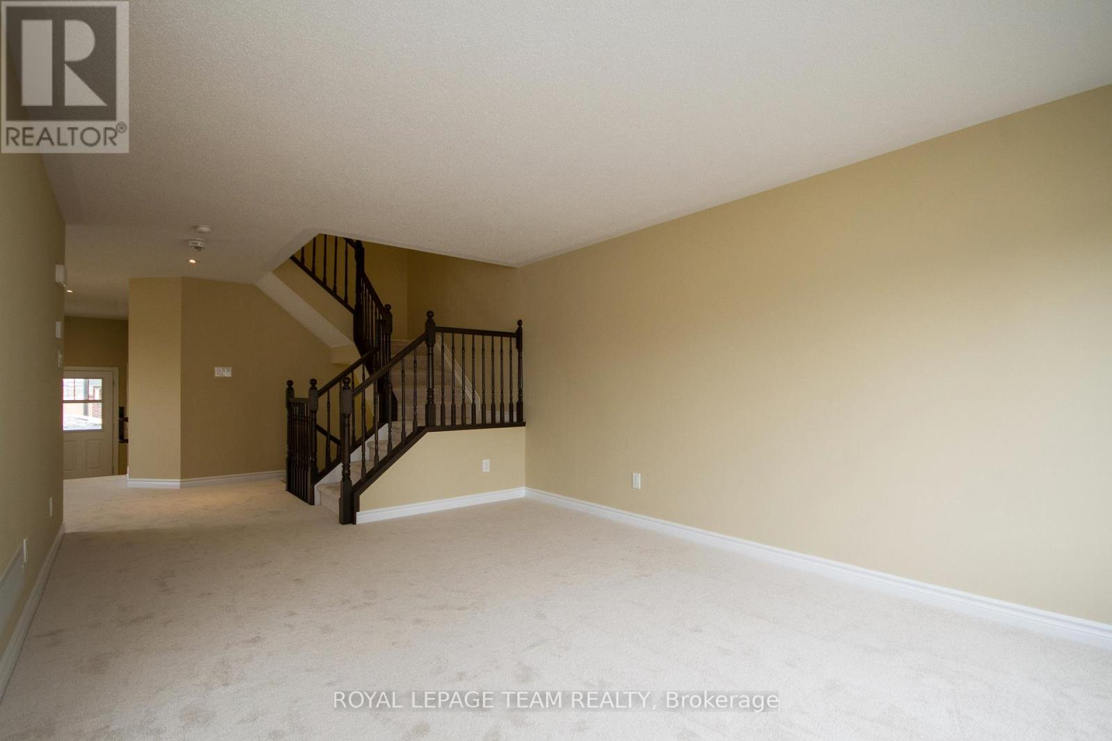464 Brettonwood Ridge, Ottawa, Ontario  K2T 0K7 - Photo 10 - X12367901