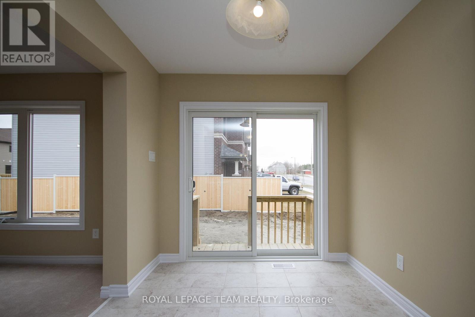 464 Brettonwood Ridge, Ottawa, Ontario  K2T 0K7 - Photo 20 - X12367901