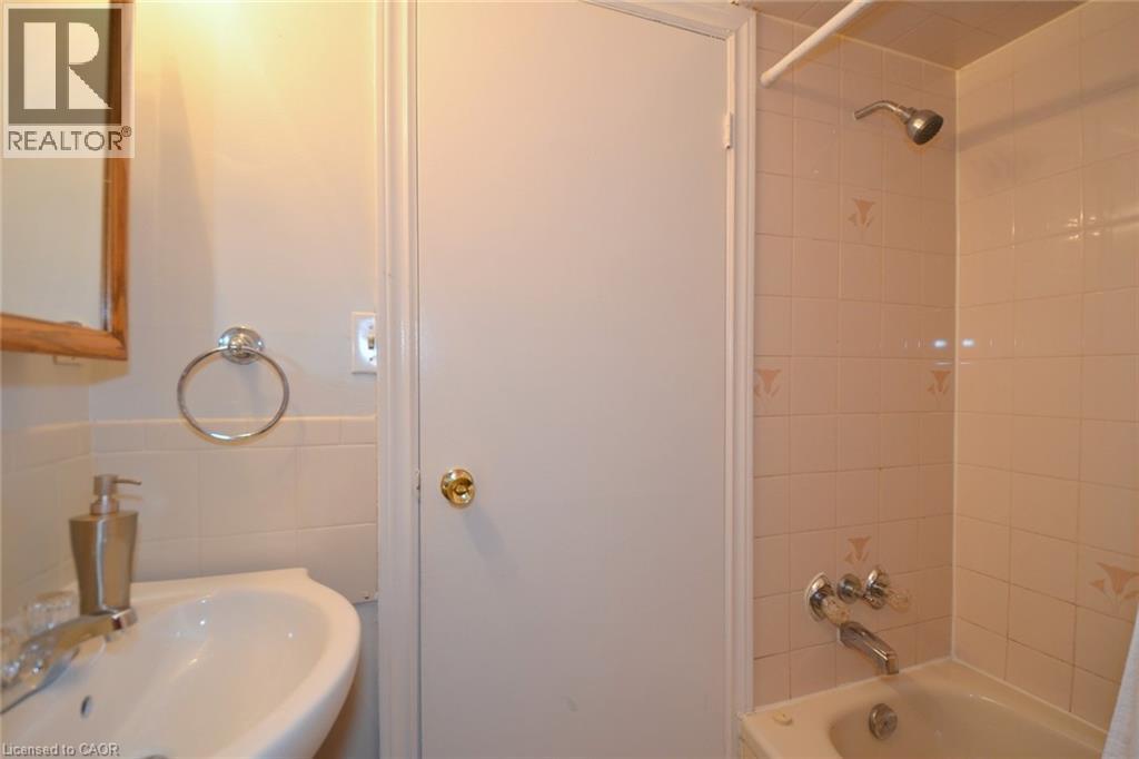 58 Erie Avenue, Hamilton, Ontario  L8N 2W6 - Photo 19 - 40768171