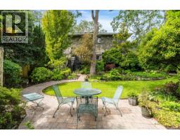 2088 Falkland Pl South Oak Bay, Oak Bay, Ca