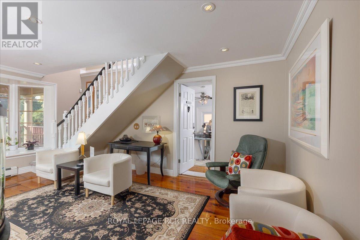 50 Wellington Street E, Aurora (Aurora Village), Ontario  L4G 1H5 - Photo 10 - N12393789