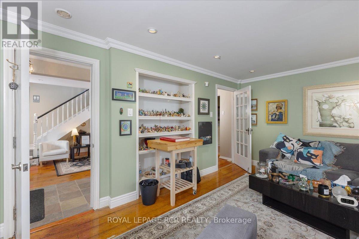 50 Wellington Street E, Aurora (Aurora Village), Ontario  L4G 1H5 - Photo 12 - N12393789