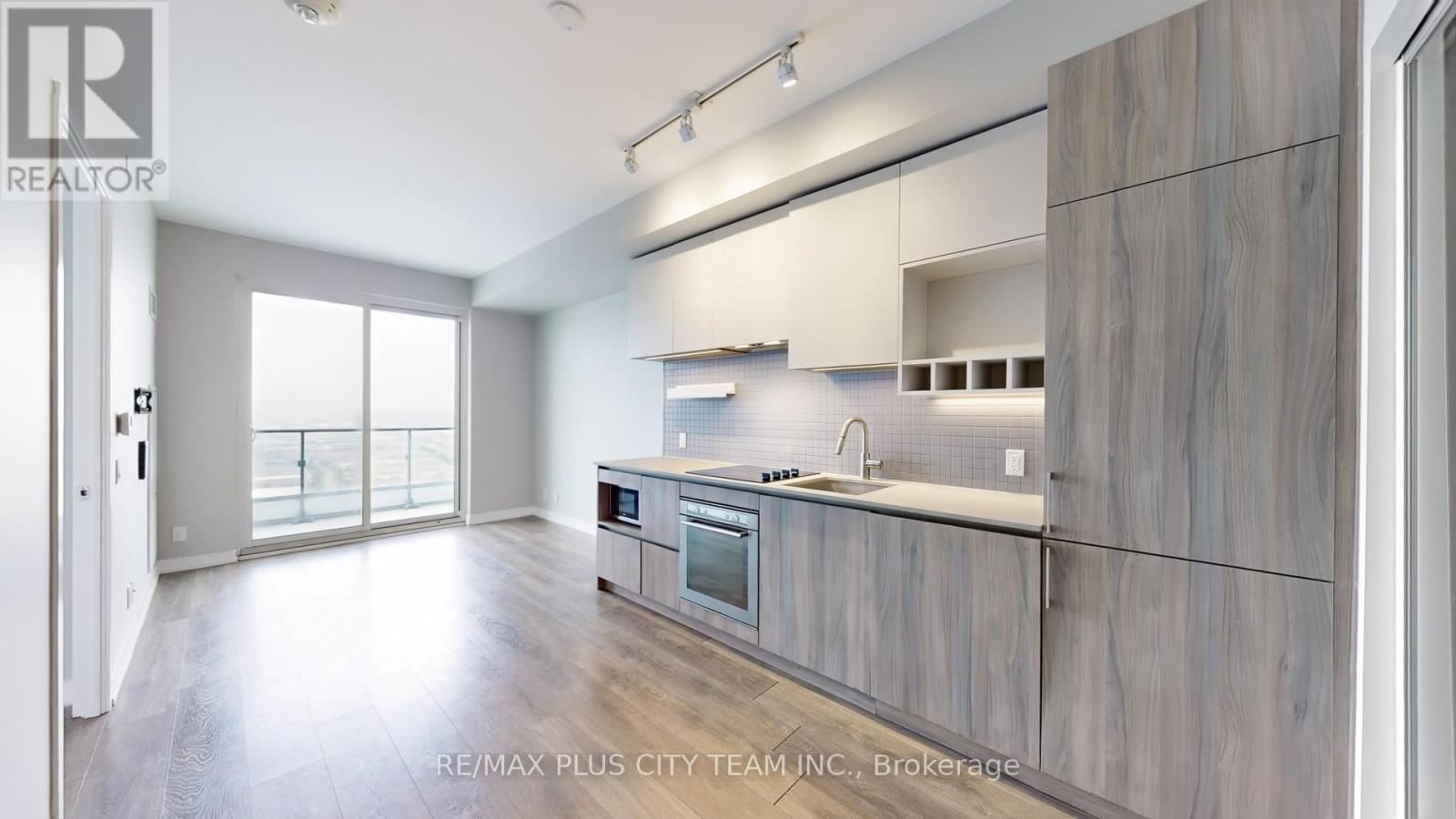 4215 - 950 Portage Parkway, Vaughan, Ontario  L4K 0J7 - Photo 4 - N12388482
