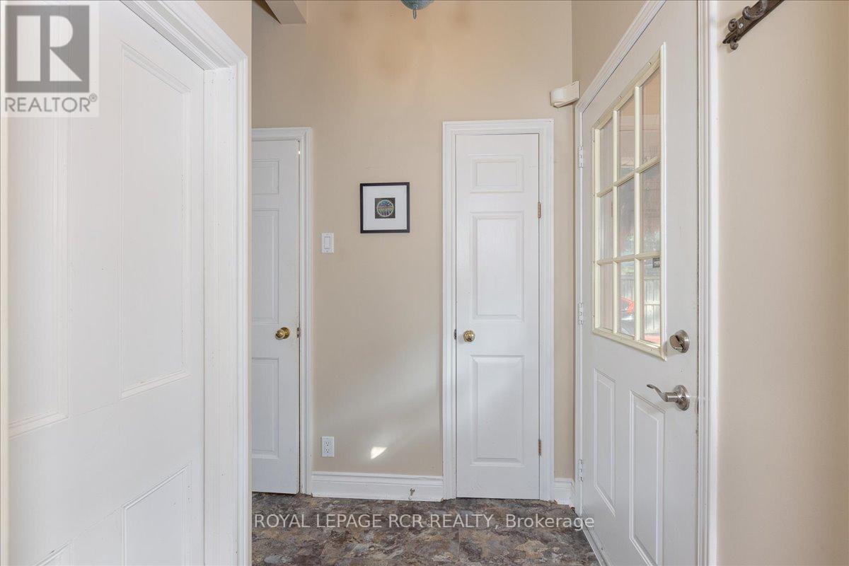 50 Wellington Street E, Aurora (Aurora Village), Ontario  L4G 1H5 - Photo 17 - N12393789