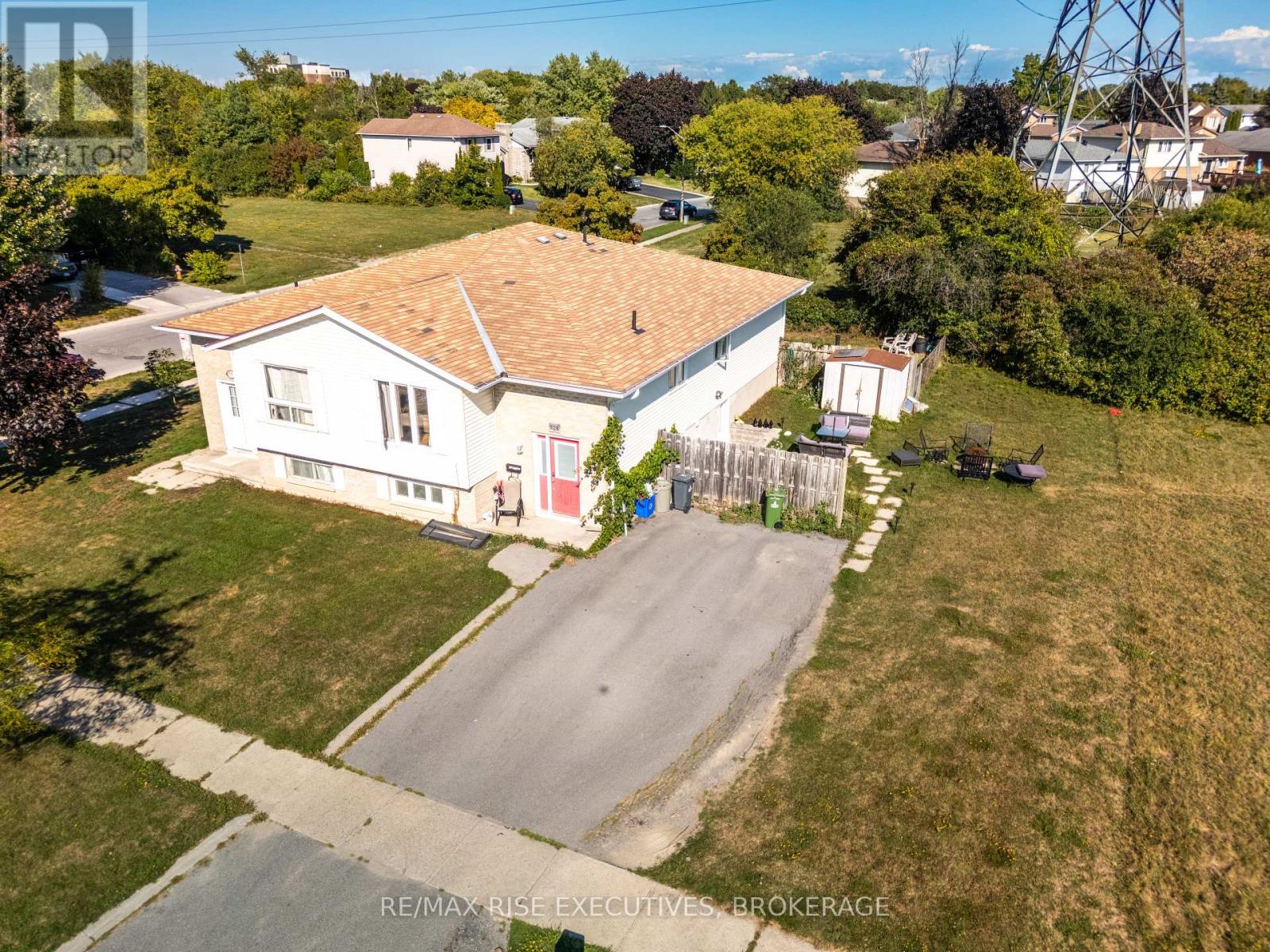 828 Bigham Court, Kingston, Ontario  K7M 7Y4 - Photo 7 - X12394335