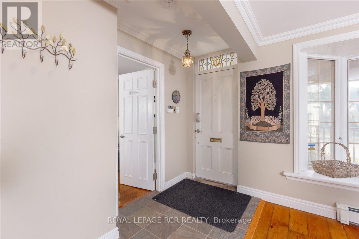 50 Wellington Street E, Aurora (Aurora Village), Ontario  L4G 1H5 - Photo 6 - N12393789