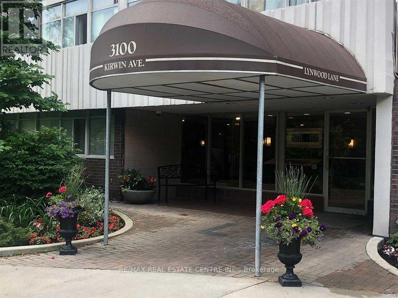 704 - 3100 Kirwin Avenue, Mississauga, Ontario  L5A 3S6 - Photo 3 - W12341827