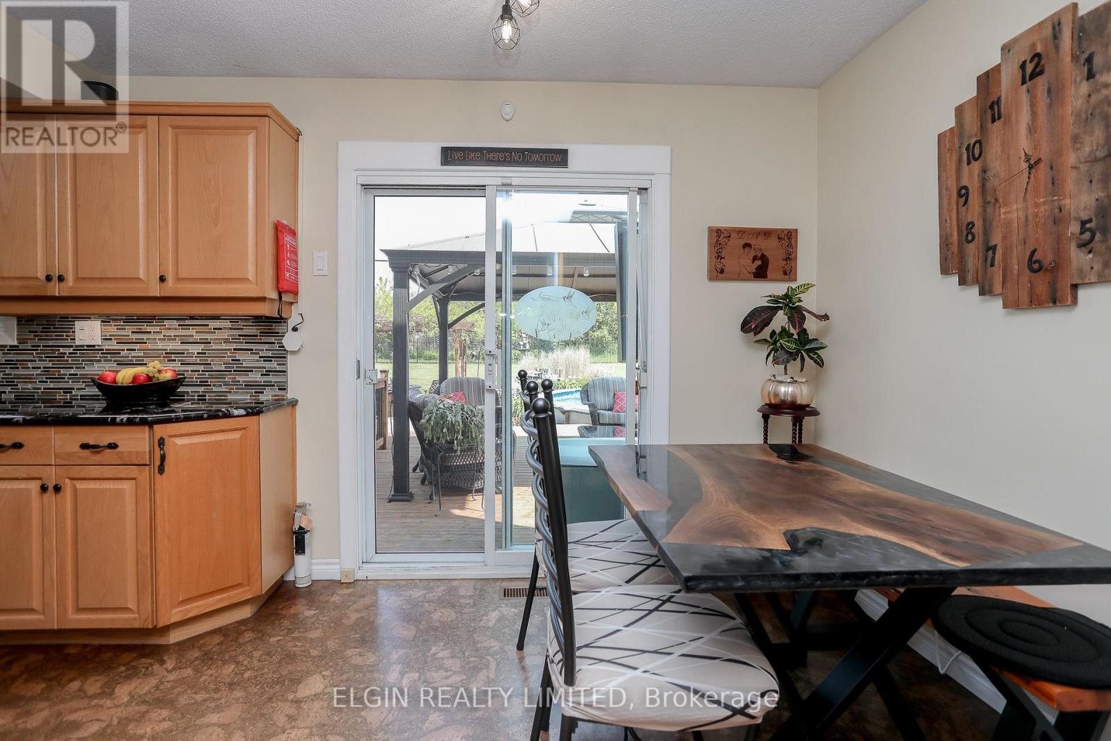 10201 Lynhurst Park Drive, Southwold, Ontario  N5P 2E5 - Photo 12 - X12394300