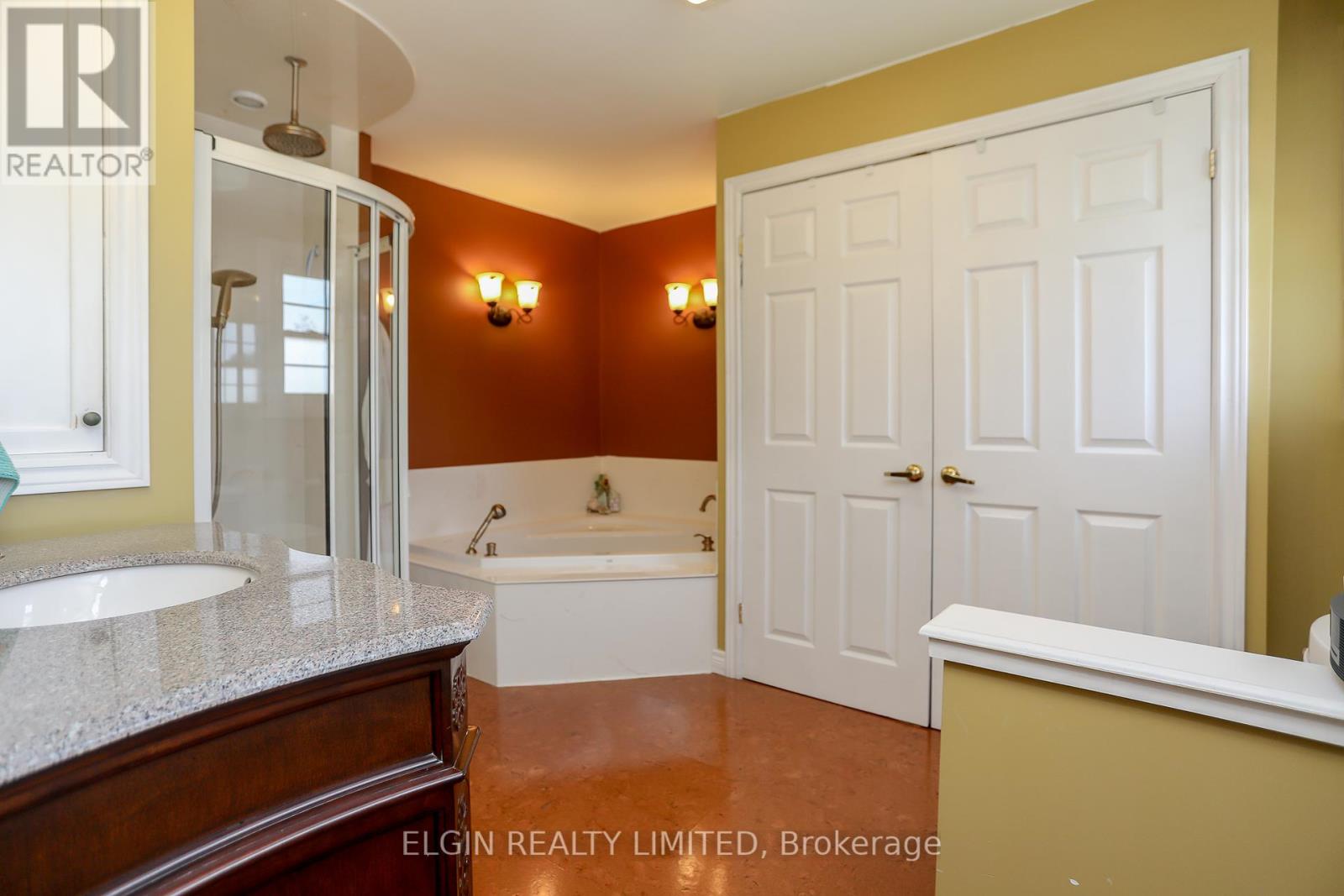 10201 Lynhurst Park Drive, Southwold, Ontario  N5P 2E5 - Photo 18 - X12394300
