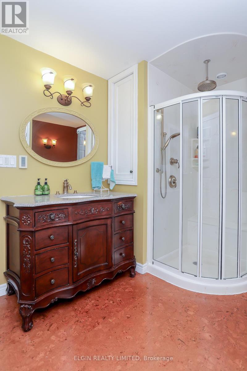 10201 Lynhurst Park Drive, Southwold, Ontario  N5P 2E5 - Photo 21 - X12394300