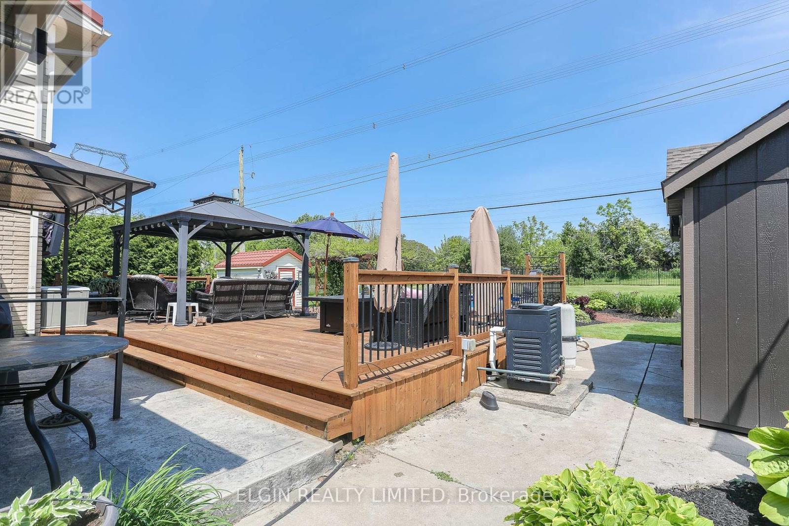 10201 Lynhurst Park Drive, Southwold, Ontario  N5P 2E5 - Photo 25 - X12394300