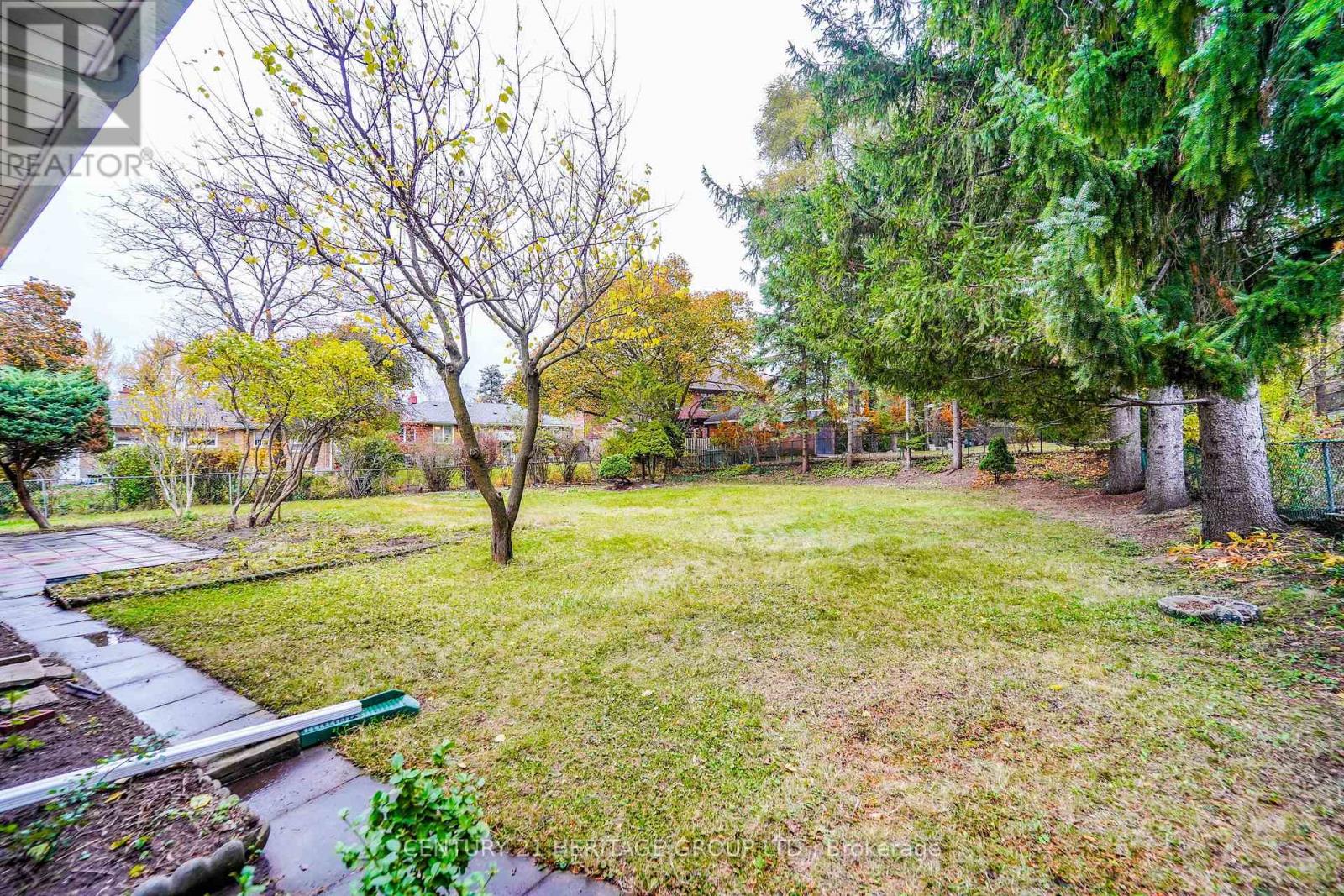 35 Caswell Drive, Toronto, Ontario  M2M 3M2 - Photo 26 - C12291973