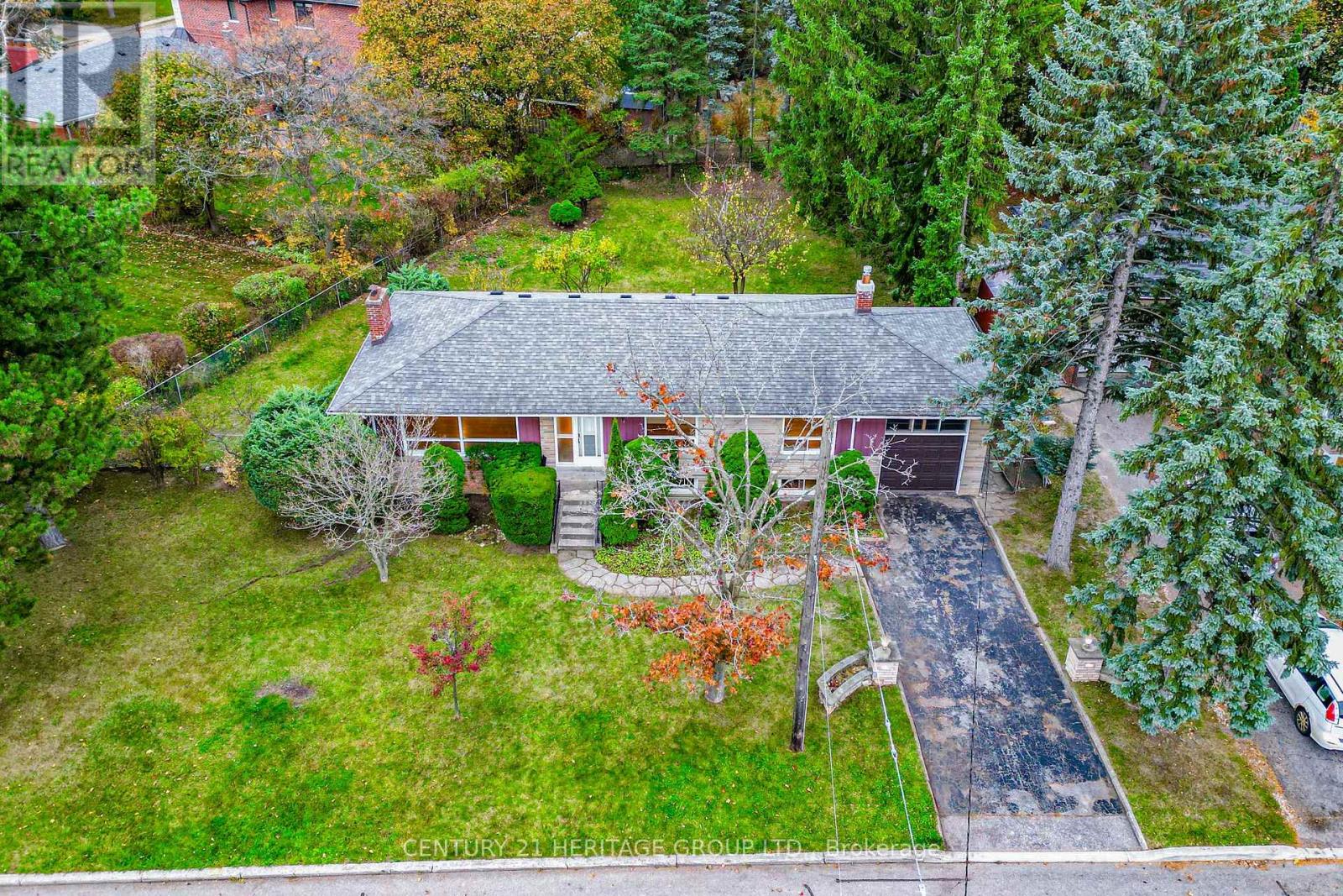 35 Caswell Drive, Toronto, Ontario  M2M 3M2 - Photo 2 - C12291973