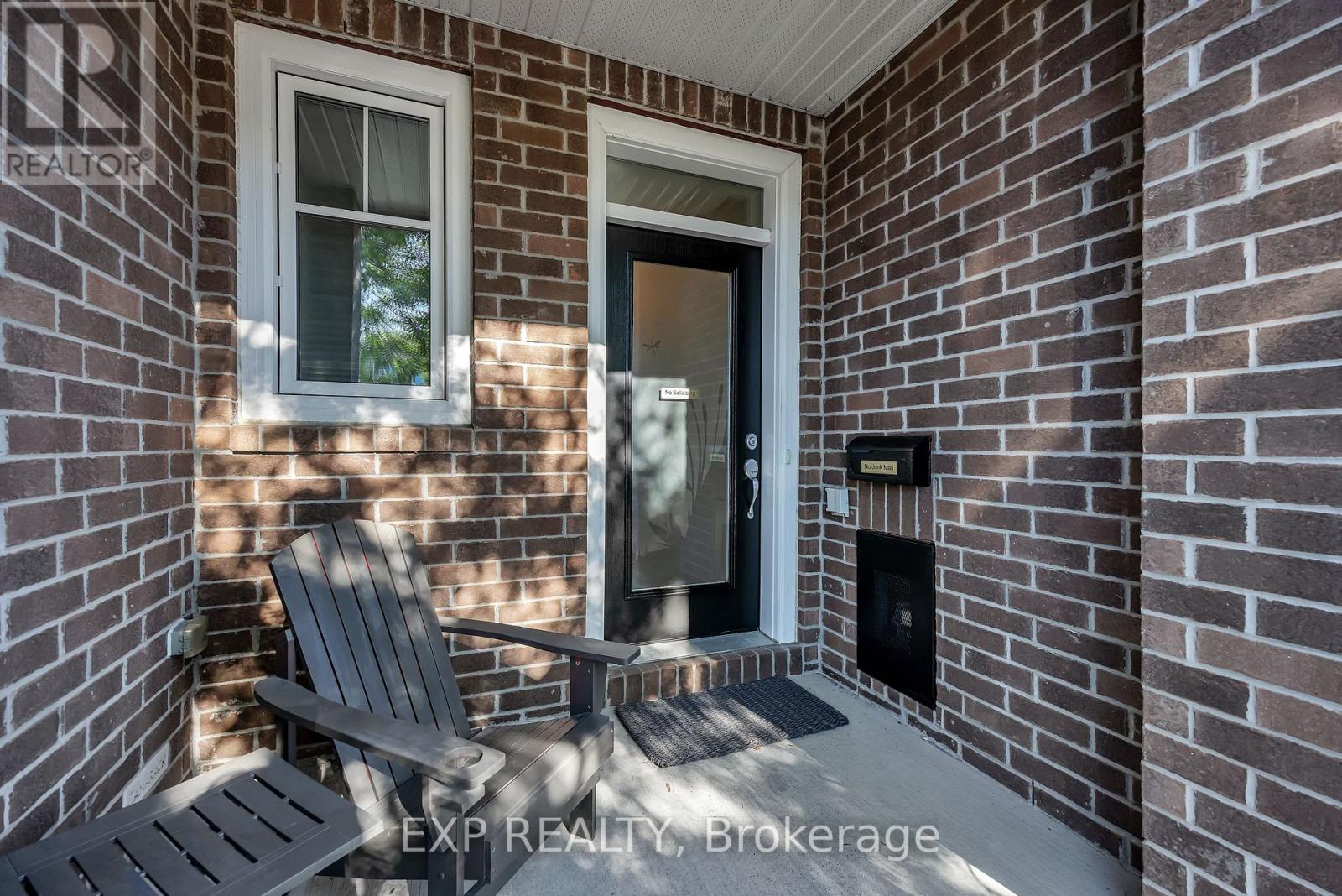 654 Cartographe Street, Ottawa, Ontario  K4A 1B6 - Photo 3 - X12394274